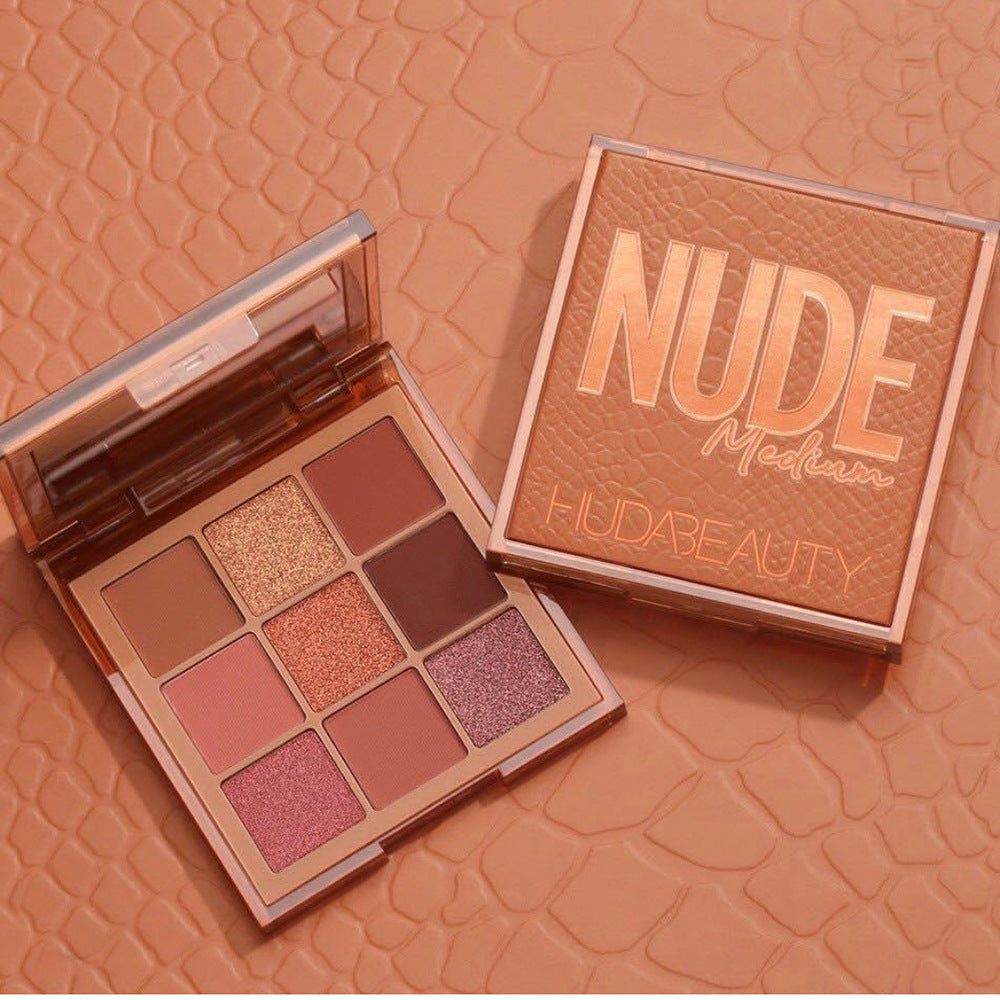 Striae Eyeshadow NUDE Rich Medium Light